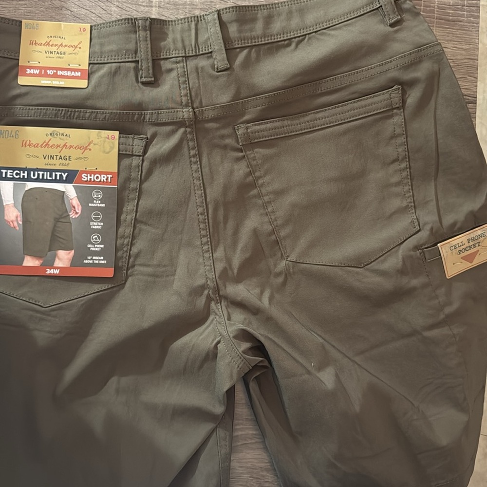 Tech Utility Shorts - Picture 3 of 4